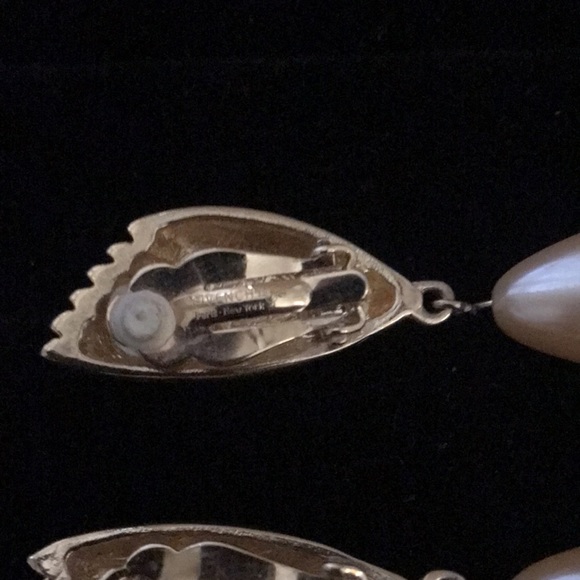 🟠 Givenchy Earrings - Clip Ons - Picture 8 of 12